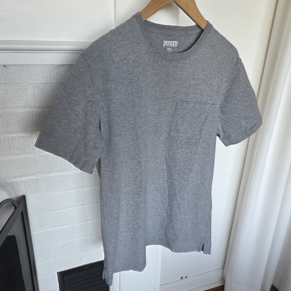Duluth Trading Co. Gray Short Sleeve Longtail Trim Fit 100% Cotton Mens Size M